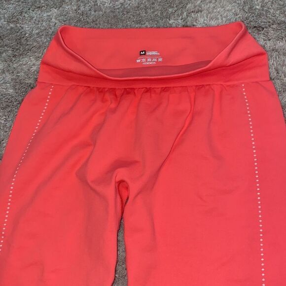Coral Crop Top And Leggings Top Small Leggings Medium - Picture 3 of 15